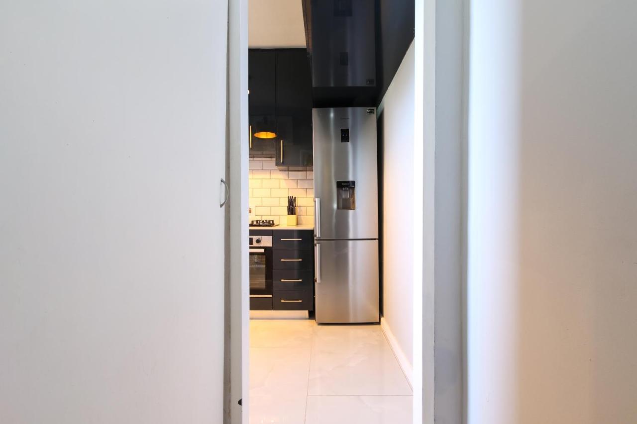 Nederburg, Sea Point, 2 Bed Apt - New Кейптаун Екстериор снимка