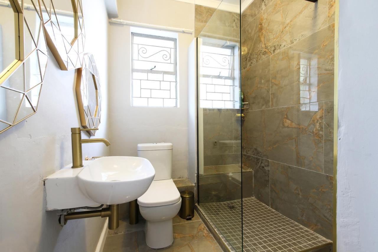 Nederburg, Sea Point, 2 Bed Apt - New Кейптаун Екстериор снимка